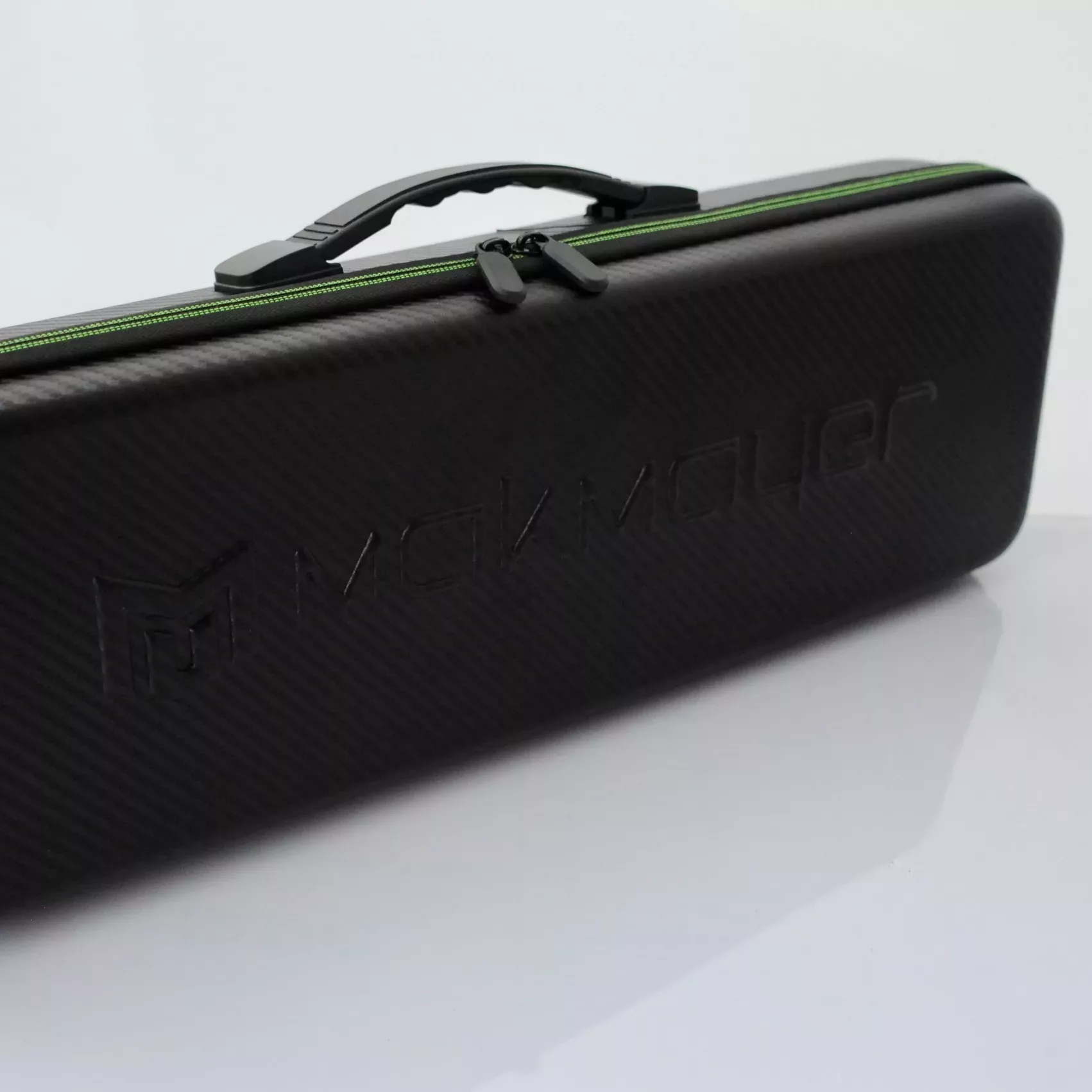 Makmayer Kaltklebesystem – Case